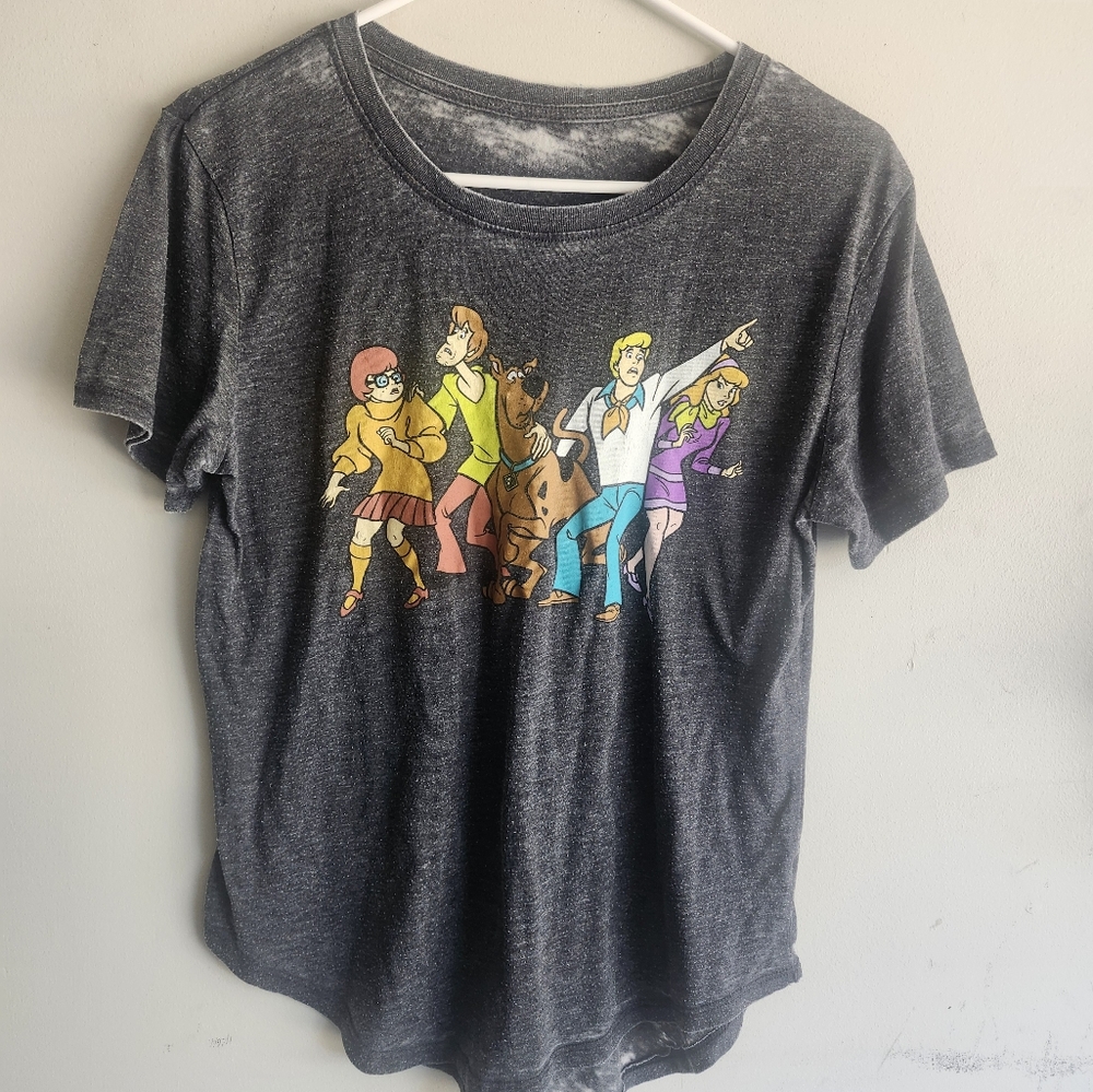 Gray Graphic Scooby Doo T-Shirt with Cartoon Characters Womens Size Med